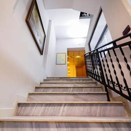 Sr99 Ξενοδοχείο Τίρανα